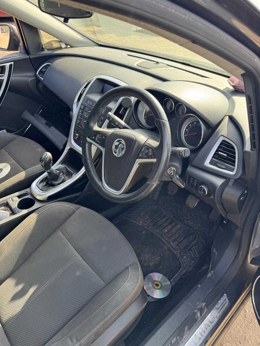 Dezmembrari Opel Astra J 1.7 CDTI cod motor A17DTJ an 2011