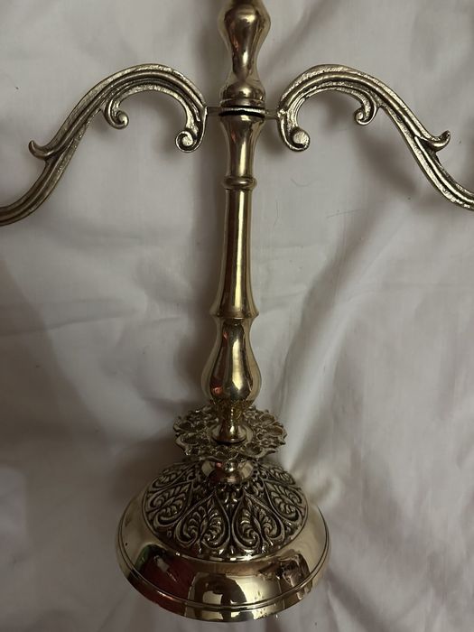 Продается бронзовый подсвечник