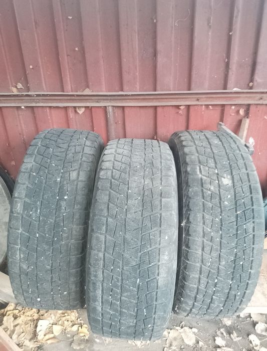 Шины зимние на 17