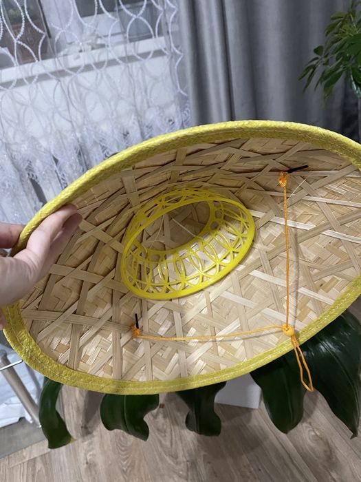 Вьетнамская шапка