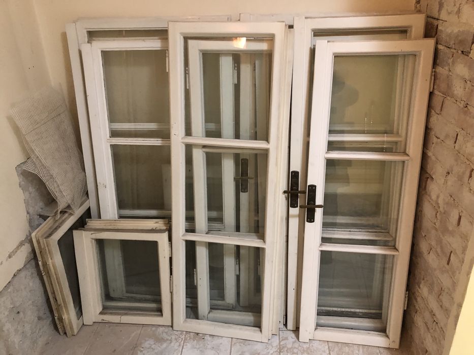 Дървени врати и прозорци