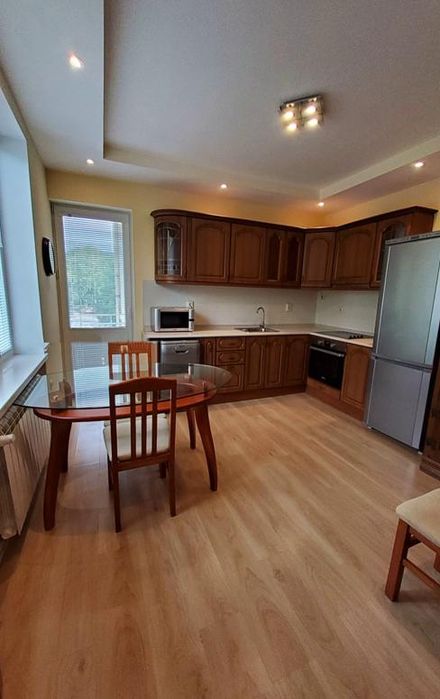 Дава се под наем Четиристаен апартамент в Банкя - 110 кв.м за 860 € - Снимка #3