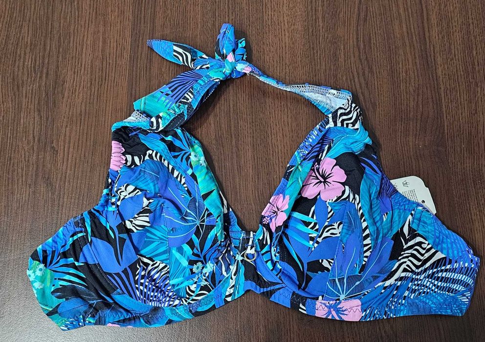 Costum de baie NOU