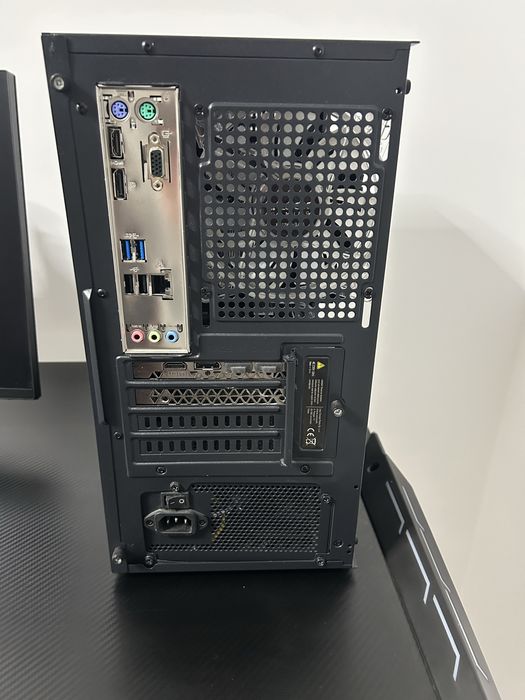 Pc gaming + birou + monitor + scaun gaming
