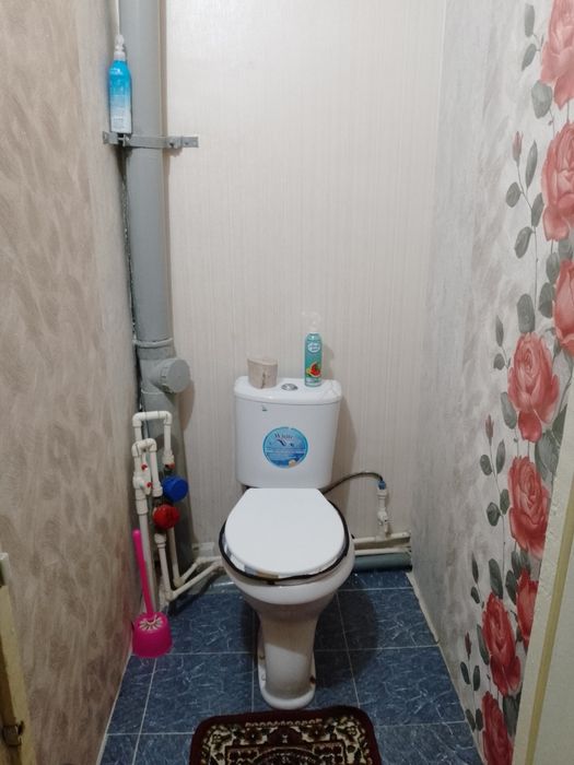 Олмалик шахар 5/2 да 3-хонали Уй сотилади