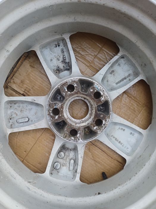 Продам оригинальные диски R17  на MITSUBISHI