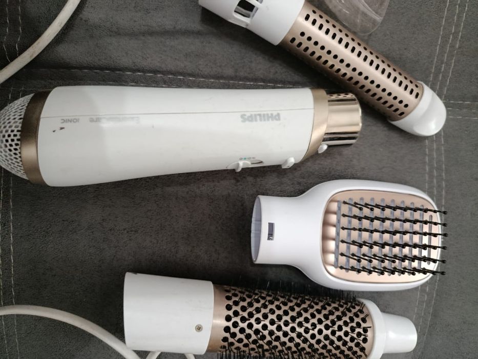 Фен-щетка 4 в 1 в хорошем состоянии