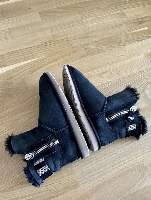 UGG scurte, editie limitata