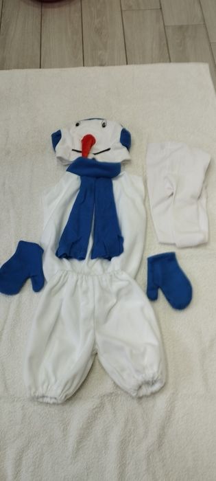 Продам костюм детский. Снеговик