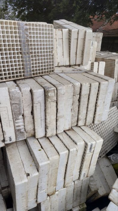 Тарелки за разсад