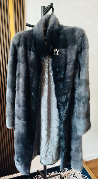 Шуба норковая продам