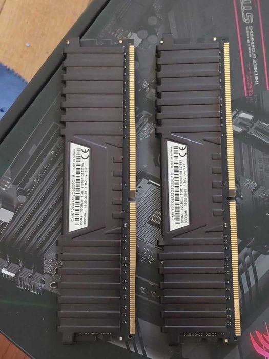 32GB 3000Mhz CL16 -  DDR4 RAM памет