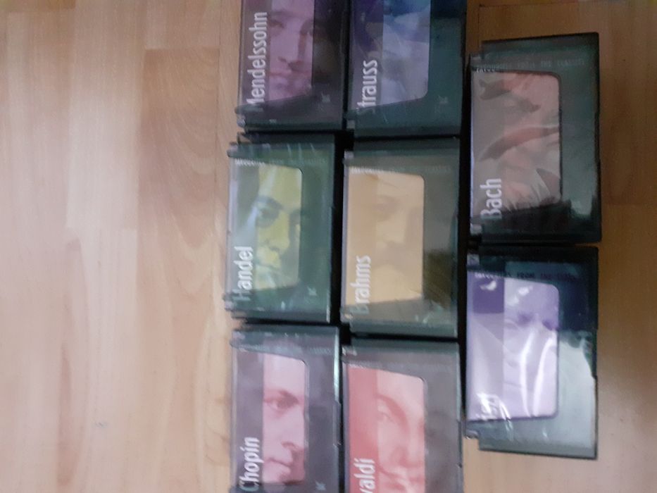 Vând casete noi originale(sigilate),compozitori consacrați.