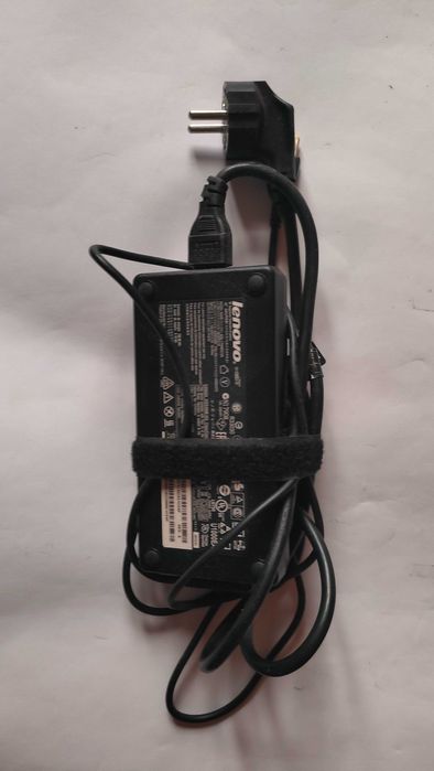 Оригинално зарядно lenovo 170w правоъгълна букса