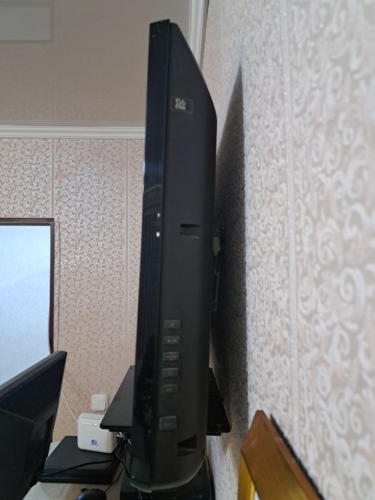 Продам телевизор