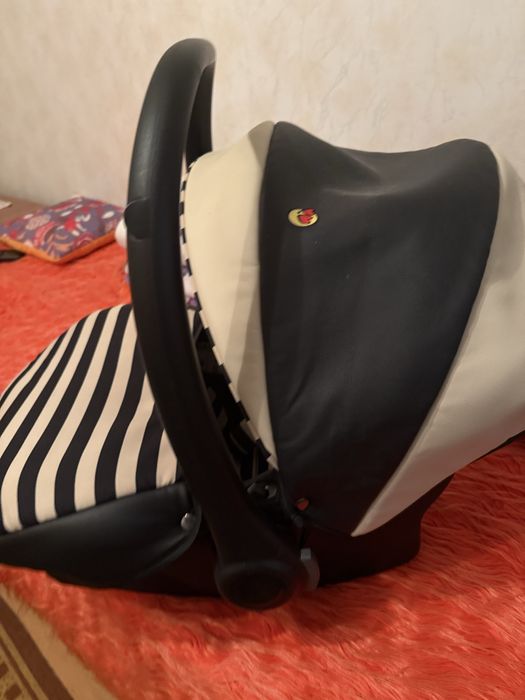 Dada paradiso Кош за новородено и столче за кола група 0 (0-13кг)