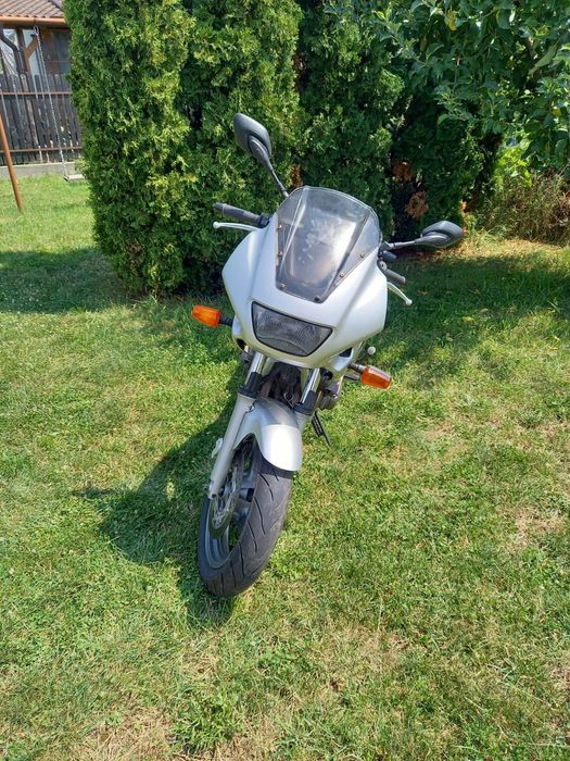 Motocicleta Yamaha XJ 600