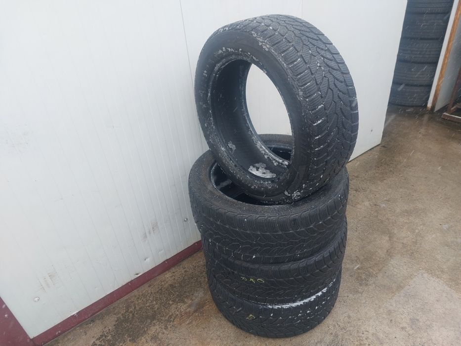 150 lei bucata! Set anvelope M+S/IARNA 225 50 r17 Bridgestone