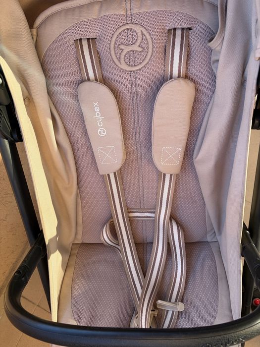 Детска количка Cybex Beezy