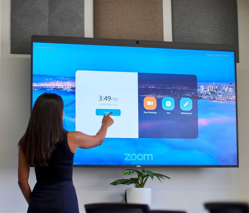 Pc all in one Monitor profesional cu touchscreen 140cm 55inch