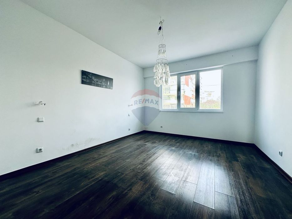 Продава се Тристаен апартамент в Балчик - 95 кв.м за 818 €/кв.м - Снимка #9