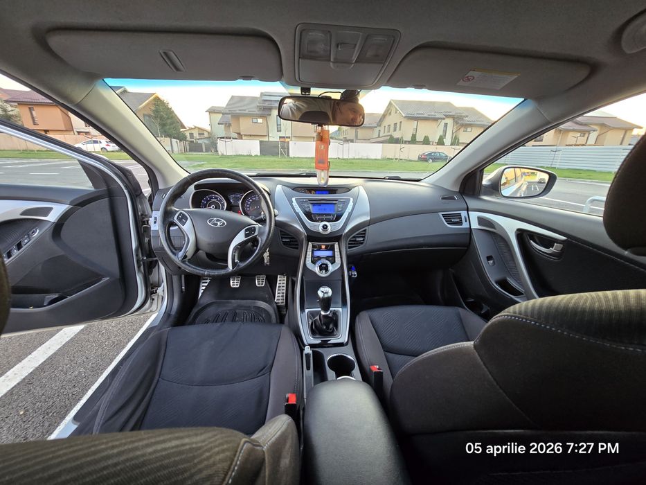 HYUNDAI Elantra 2012 — imagine 2