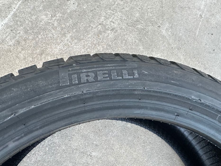 Гума нова зимна гуми 245/40/19” PIRELLI SOTTOZERO 3,RFT