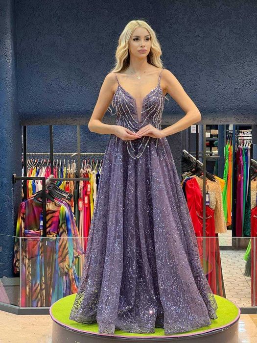 Чисто нови рокли