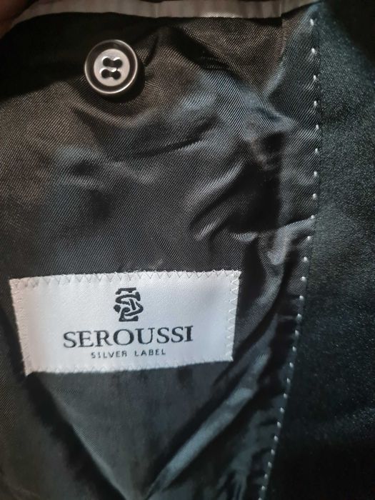 Costum negru msrimea 48