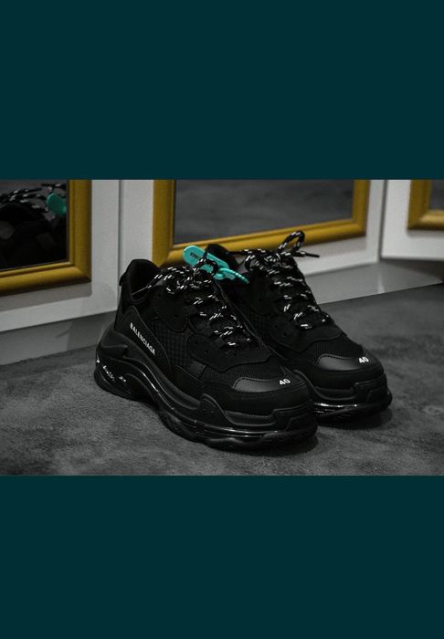Balenciaga triple s calitate remium