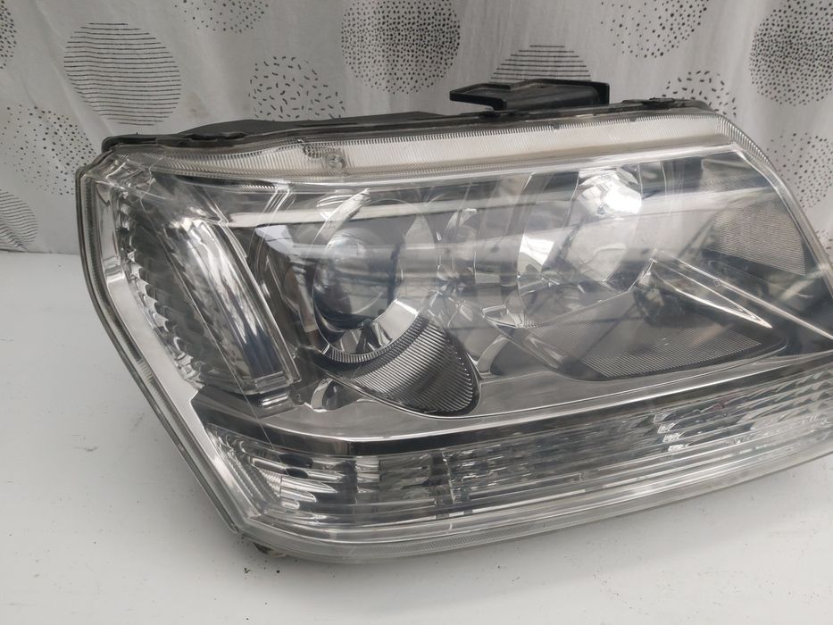 Фар десен Suzuki Grand Vitara 2007/2015г