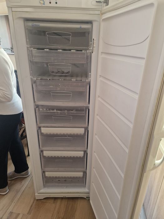 Congelator cu 7 sertare