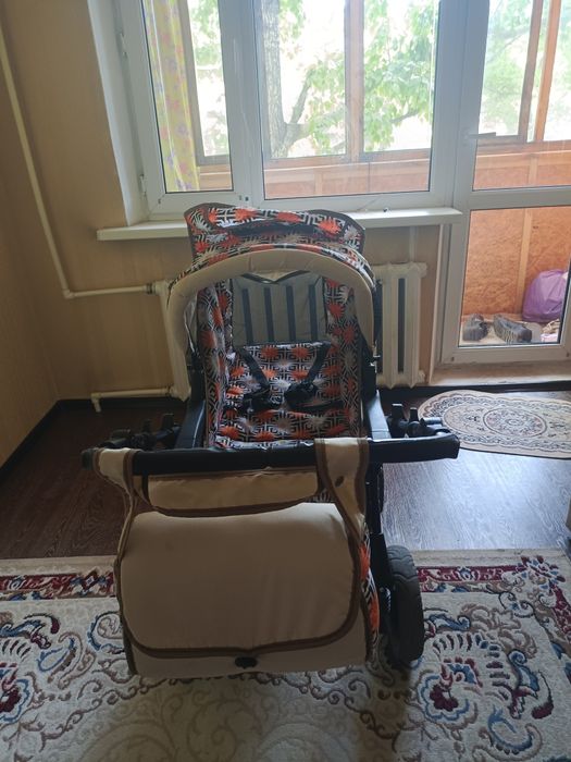 Россиская коляска 4 сезонный