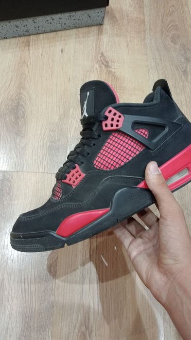 Air Jordan 4 Red Thunder