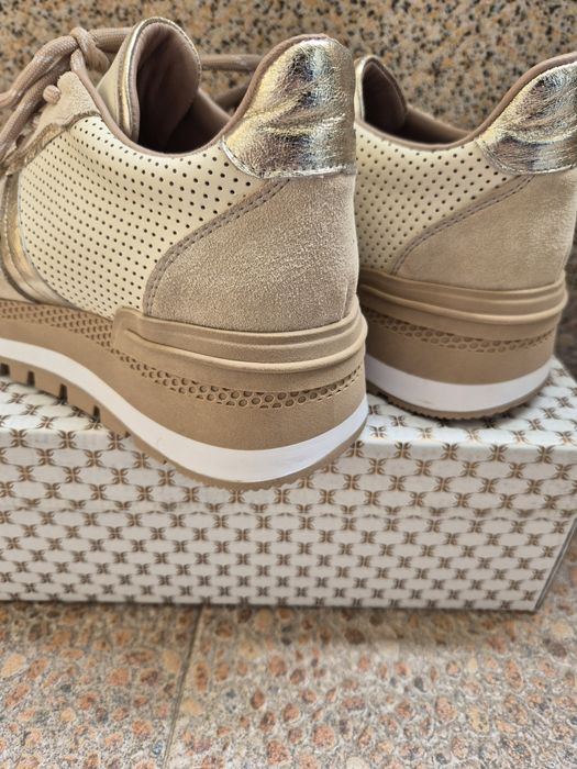 Tergan дамски сникърси с модерна визия в бежов цвят и златен блясък 38