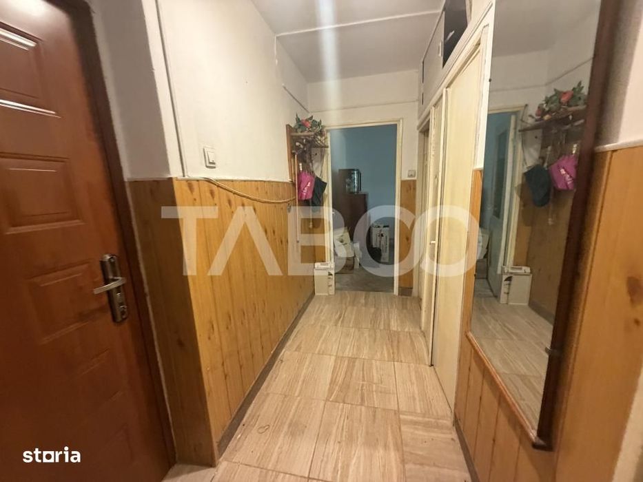 Apartament 2 camere decomandat parter gradina zona Negoiu