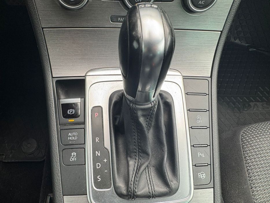 Vand Passat B7/2013/2.0 tdi/automat/319.000 km! Cu istoric complet!