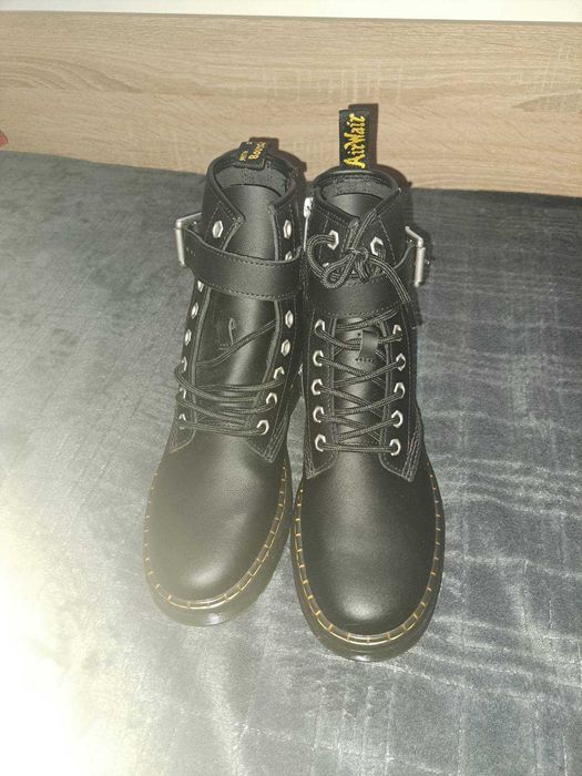 Дамски боти  - DR MARTINS