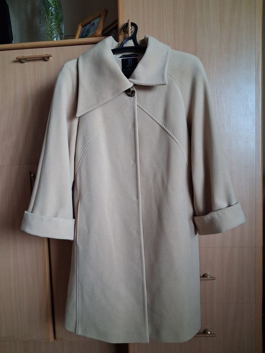 Продам пальто 48 размер
