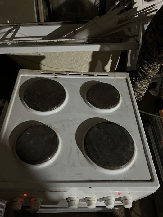 Продам Электроплиту