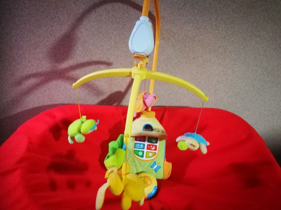 Чико бебешка въртележка с дистанционно