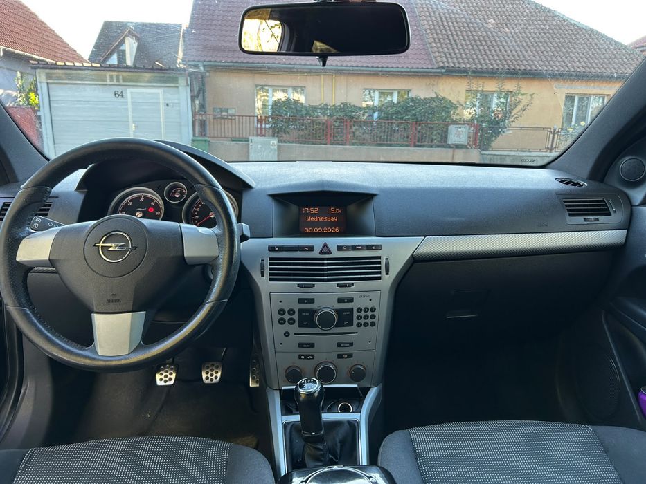 Opel Astra GTC 150 cp
