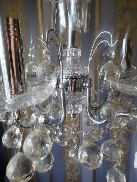 Продам люстру пятирожковую