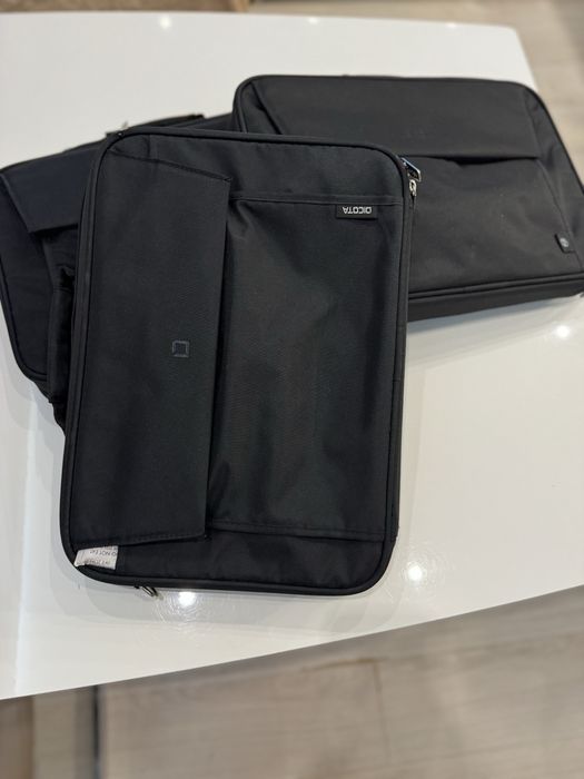 Чанта за лаптоп с дълга дръжка