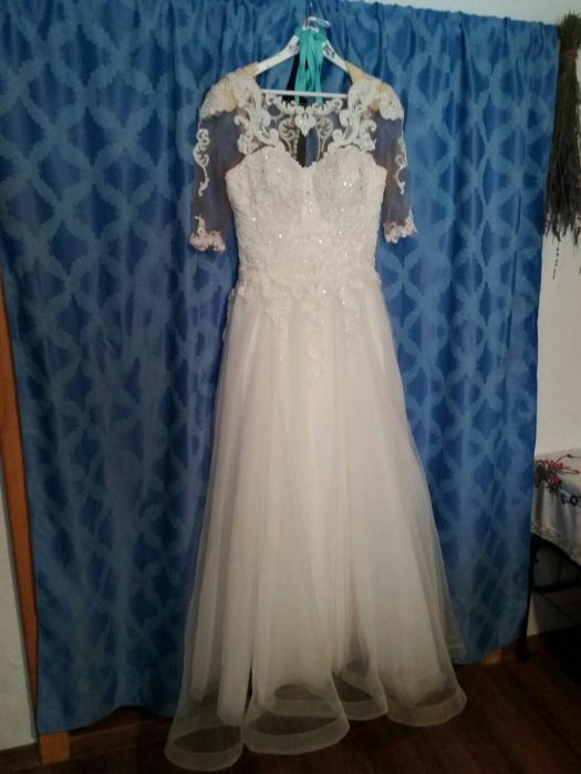 Rochie mireasă făcută pe comandă din dantelă cu tull