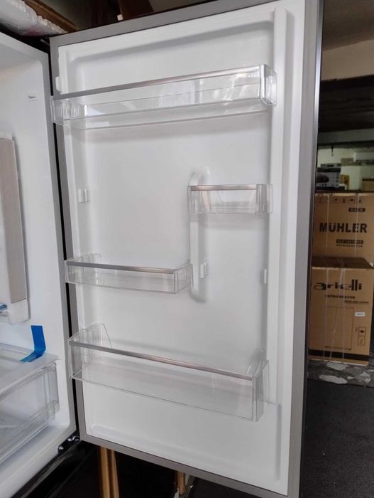 *Ново* Комбиниран Хладилник с долен фризер CHIQ 185.5 см No Frost