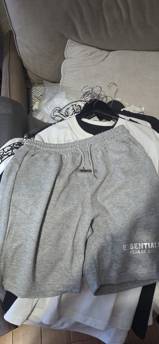 Шорты essentials
