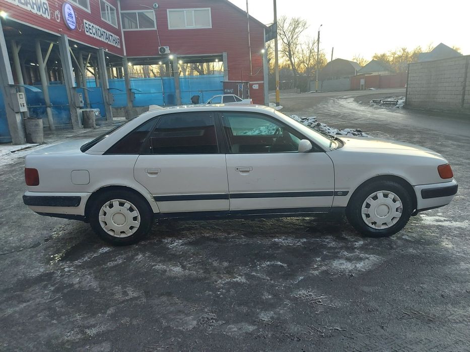 Ауди с4 1994 ж 2.6 автомат