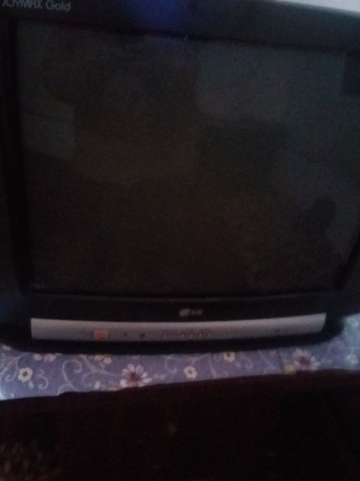 SROCHNI SOTILADI Kelishamiz Eski televizor 500ming som