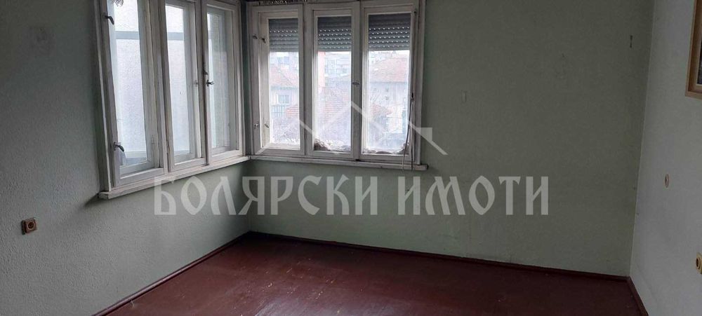 Продава се Етаж от къща в Велико Търново, Център - 172 кв.м за 1041 €/кв.м - Снимка #4